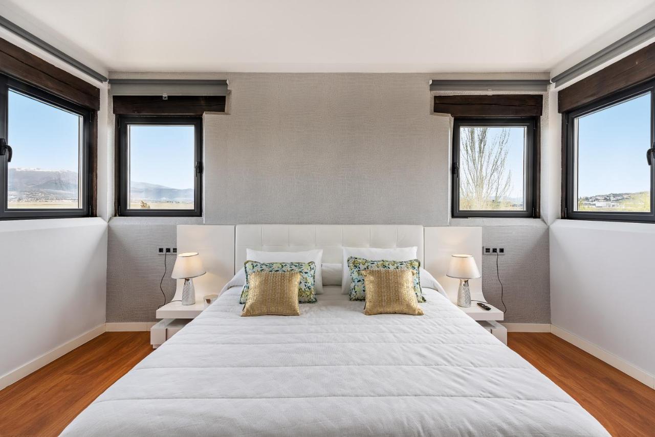 Villa Valeria Las Gabias Екстериор снимка