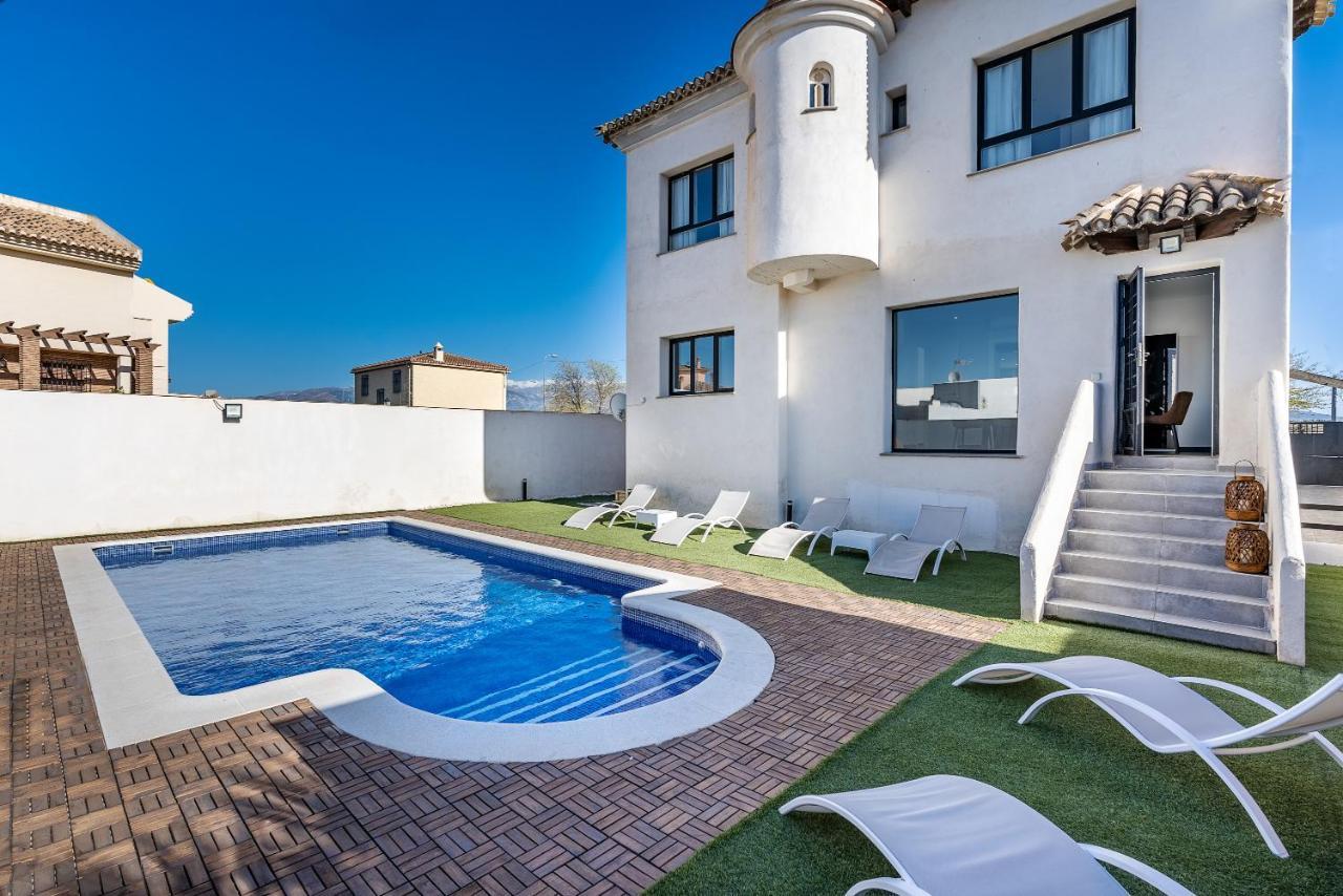 Villa Valeria Las Gabias Екстериор снимка
