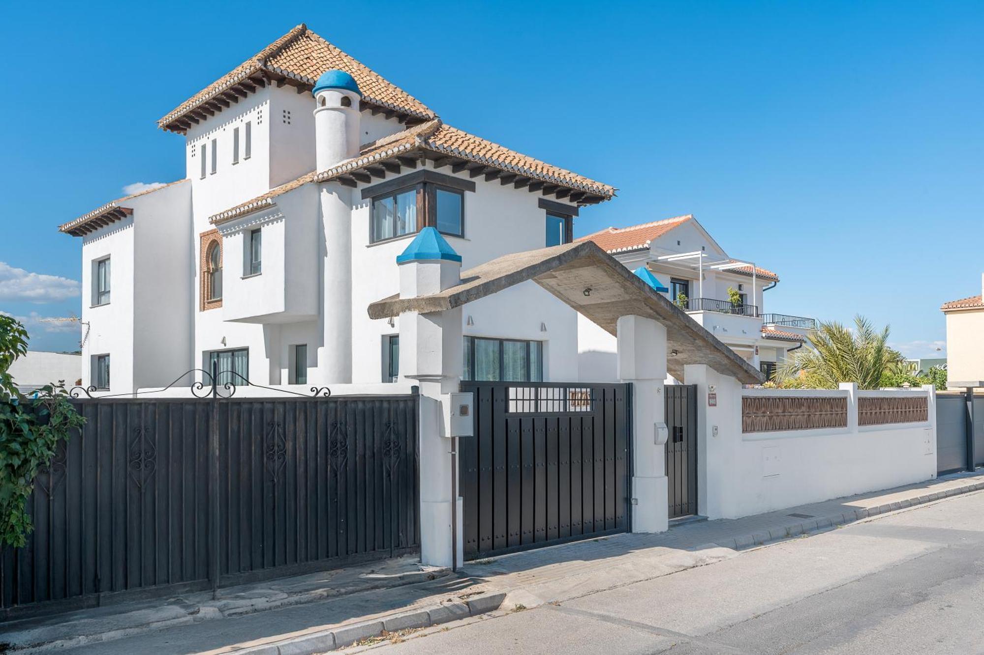 Villa Valeria Las Gabias Екстериор снимка